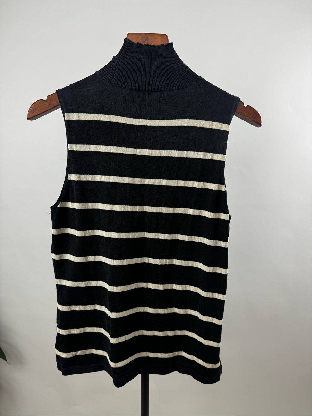 Lauren Ralph Lauren Black Ivory Striped Sleeveless Mock Neck Top M - Picture 5 of 16